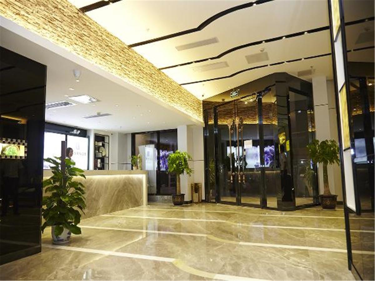 Lavande Hotel Fuhuadao Branch Čung-šan Exteriér fotografie