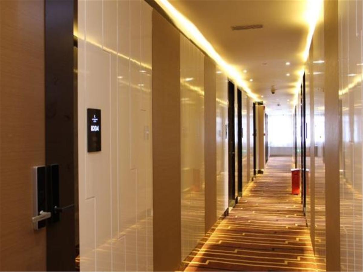Lavande Hotel Fuhuadao Branch Čung-šan Exteriér fotografie